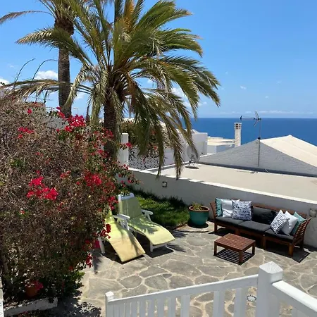 Seaviews&flowers