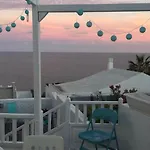 Seaviews And Flowers 公寓 *
