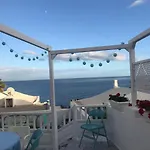 Seaviews And Flowers 公寓