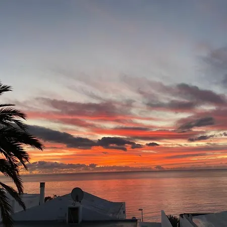 Seaviews And Flowers Διαμέρισμα *