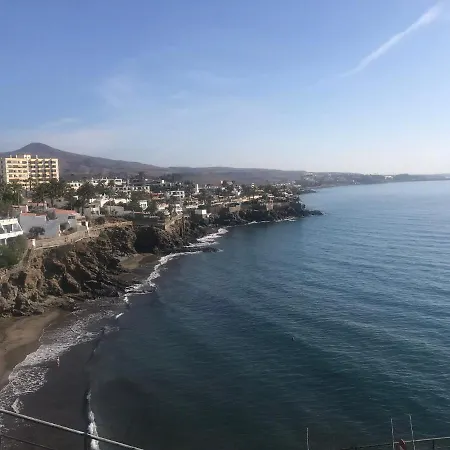 아파트 Seaviews And Flowers