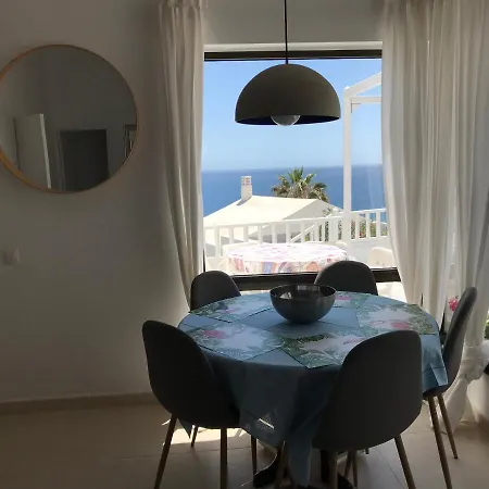 Seaviews And Flowers 아파트 산아구스틴
