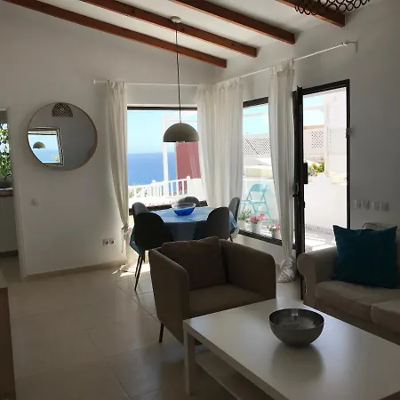 Διαμέρισμα Seaviews And Flowers *