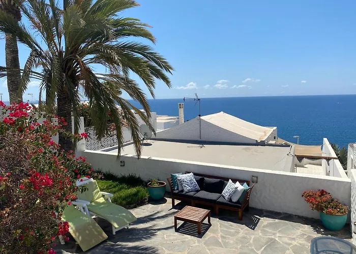 Seaviews And Flowers *