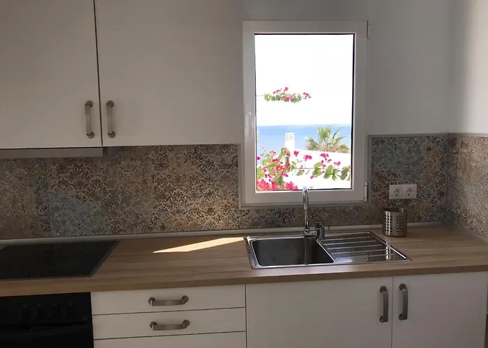아파트 Seaviews And Flowers *