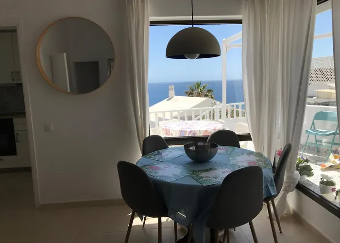 Seaviews And Flowers 아파트 산아구스틴