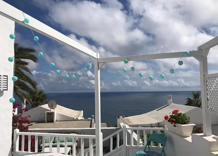Seaviews And Flowers 산아구스틴